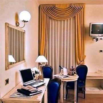 Hotel City 4*